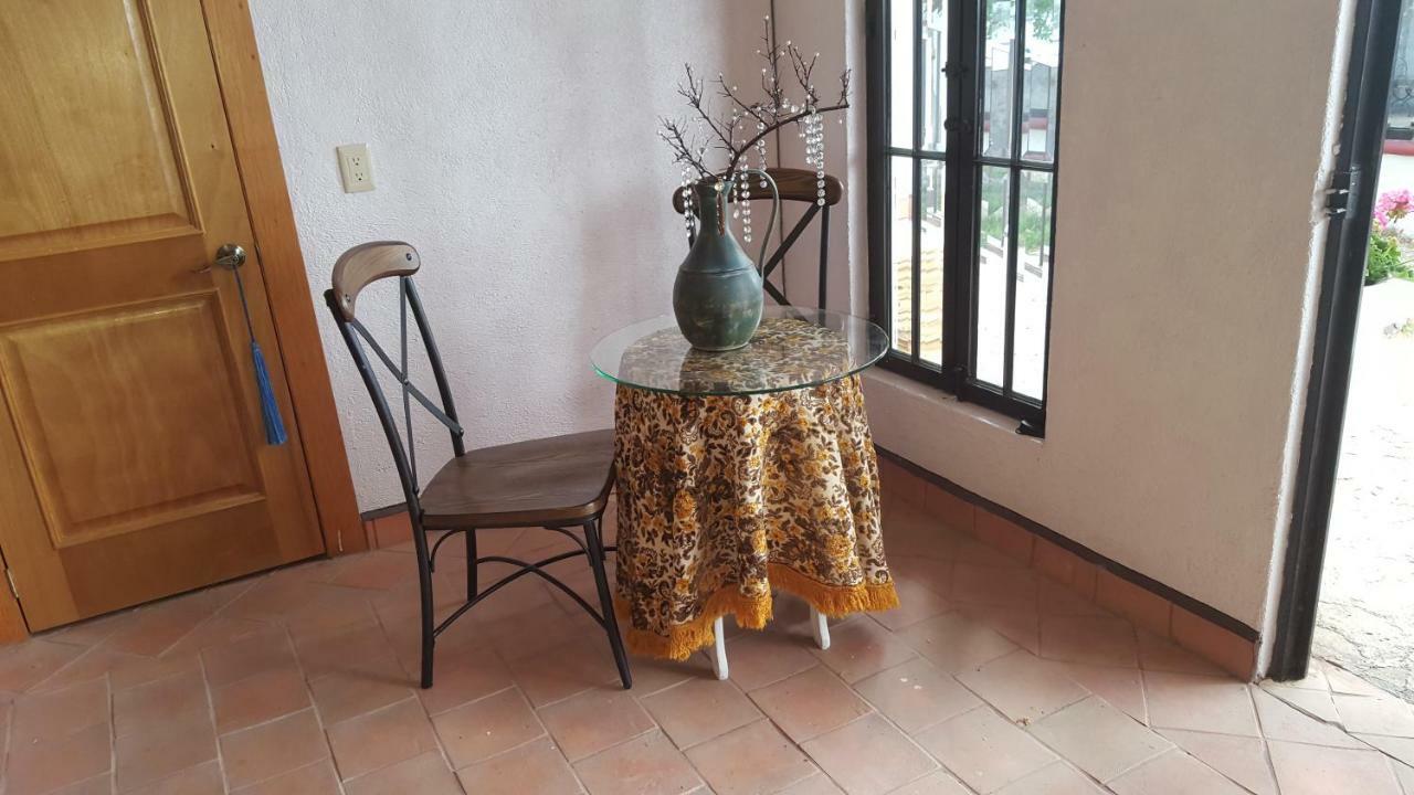 La Casona Azul Bed N Breakfast Santa Rosa de Jauregui Exterior photo